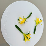 SEZANNE - きゅうりの花と帆立