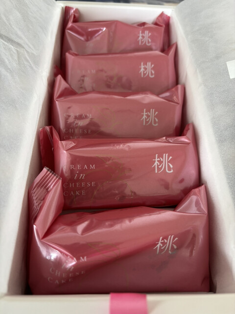 季節限定のクリームインチーズケーキ（桃）絶品でした‼️』by