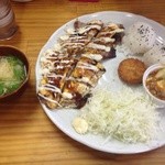 なんでやねん - とんぺいランチ