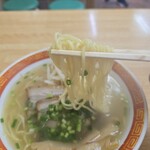 中華そば波 - 麺リフト✨