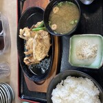 北かつまぐろ屋 田中前店 - メカジキのカマトロステーキ定食