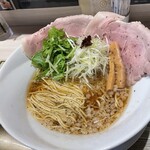 醤油らーめん ピース 豊中店 - 