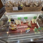 世界パン - 店頭③