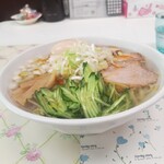 手打ち らーめん 響 - 新メニューの「冷やし塩ラーメン」大盛りプラス味玉！