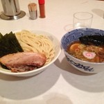 頑者 - ラー博は俺の社員食堂。  つけめんアブリチャーシュー海苔！  