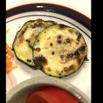 SARÒ - ズッキーニ　ミント　ミネガーの入り方、焼き加減、ミントの香らせ方が絶妙　　zucchini〜mint    byまみこまみこ