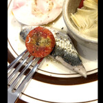 SARÒ - いわし　セミドライトマト　ミネガーと塩味の入り方、素晴らしい　byまみこまみこ