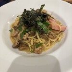 HIPPOPO PASTA - ベーコンとキノコのなんとかかんとか