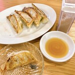 貝汁ぎょうざ専門　SHELL⭐︎Bom - 