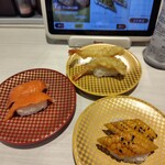 魚べい - 料理写真:サーモン＆とうもろこし炙り＆えび天