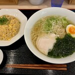 塩ラーメン仁屋 - 