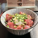 魚とら - まぐろ漬け丼（中）