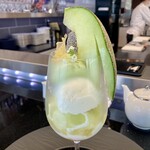 トシ・ヨロイヅカ 東京 - 