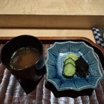 時限堂 - お味噌汁とお漬物