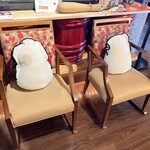 田里津庵 - 椅子には牡蠣のクッション