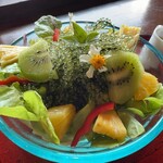 山の茶屋 楽水 - 島野菜のフレッシュサラダ