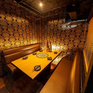 落ち着いた空間でゆったり過ごせる個室をご用意