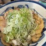 肉そば てノ字 - 裏に油そばが出来たと聞いて行ってみた　なかなかの極太