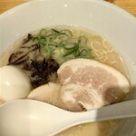 博多一風堂 - 料理写真:玉子白丸 990円