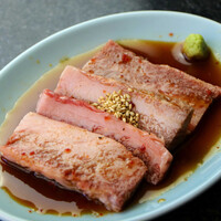 和牛吟中落わさびカルビ