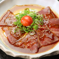 和牛炙りユッケ