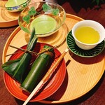 さくら京屋 - 竹筒水羊羹 熊笹はす餅 薄茶