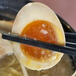 福田ラーメン - 煮玉子リフト