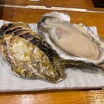 丸冨水産 - ■殻付き 生牡蠣（岩手赤崎産）￥580：クリーミーな舌触り。噛むほどに濃厚な旨みと甘みが溢れ出す。調味料不要、素材の力だけで満足。