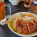 極濃湯麺 フタツメ - クーポンの烏龍茶