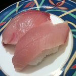 大起水産回転寿司 - ハマチ