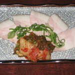 Hokkori Ba Kaju - 蒸し豚自家製キムチ添え