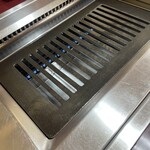 道飛館焼肉店 - 焼き網