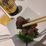 ぴょんぴょん舎 盛岡駅前店 - 箸で摘まんでみました