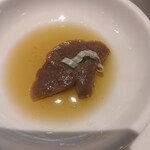 ぴょんぴょん舎 - よく見りゃキノコ？