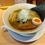 麺屋あさひ - 隠れて居ますがチャーシュー2枚