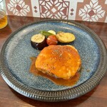 バルバルキッチンアメリ - ランチ：トマトチーズハンバーグ(¥1,400)