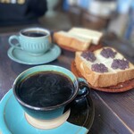 慈雨 - 珈琲はケニア！あんことバターを頼んでシェア