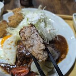 ナカガワ☆スエ食堂 - 香ばしくジューシーなハンバーグ！