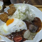 ナカガワ☆スエ食堂 - 焼ハンバーグプレート（ハンバーグ・いのししフライ・目玉焼き・素揚げ野菜）