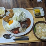 ナカガワ☆スエ食堂 - 焼ハンバーグプレート（定番メニューではありません。通常は煮込みハンバーグになります）