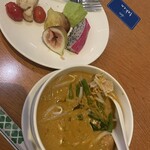 Vasco's - ２０２５／7月／1泊目(フルーツとニョニャラクサ)