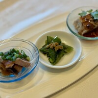 四川豆花飯荘 東京店 - 海の幸、山の恵みの三種前菜盛り合わせ