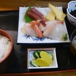 Sennari Zushi - 刺身定食！！