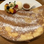 CREPERIE ALCYON TEA TABLE CAFE - 