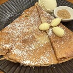 CREPERIE ALCYON TEA TABLE CAFE - 