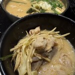 博多もつ鍋 やま中 - 