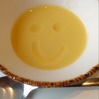 JAM17 DINING - ◎じっくりローストしたトウモロコシの
                    冷たいポタージュ
                     にこちゃんマークのオリーブオイルを
                    よく混ぜていただきます。