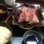 田中料理店 - 刺し身定食