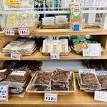 ピネキ - ・店内ラインナップ②