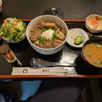すき焼割烹 かとう - 仙台牛牛すじ丼